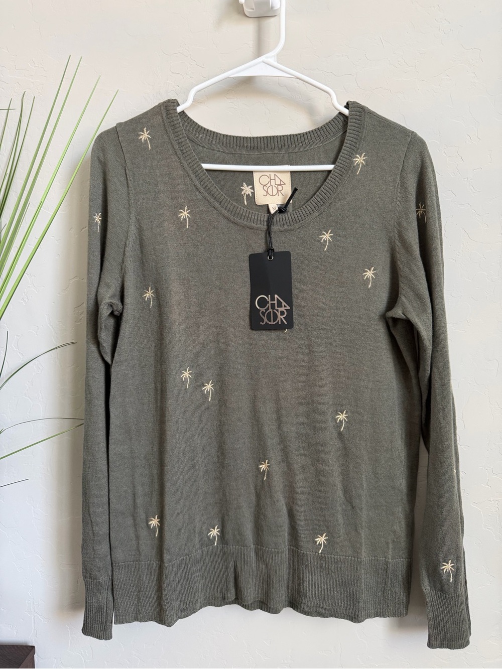 Chaser Palm Tree Cotton Cashmere Sweater NWT Medium Olive Green